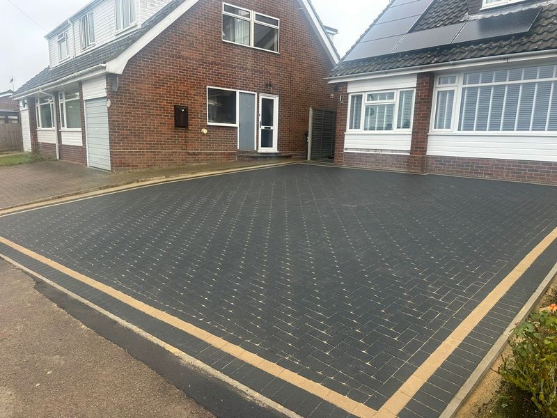 Contemporary Charcoal Block Paving